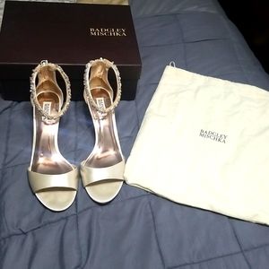 Badgley Mischka Geranium heeled sandals size 11